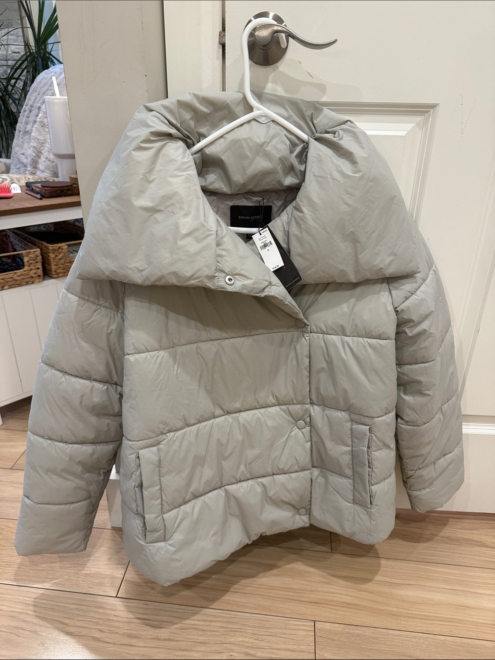 Banana Republic Light Gray Short Puffer Jacket